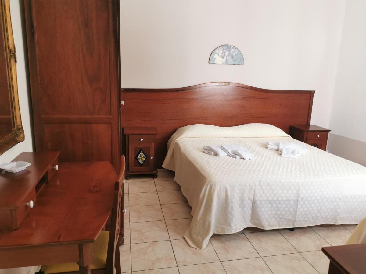 I Cappuccini Rooms Катания Экстерьер фото