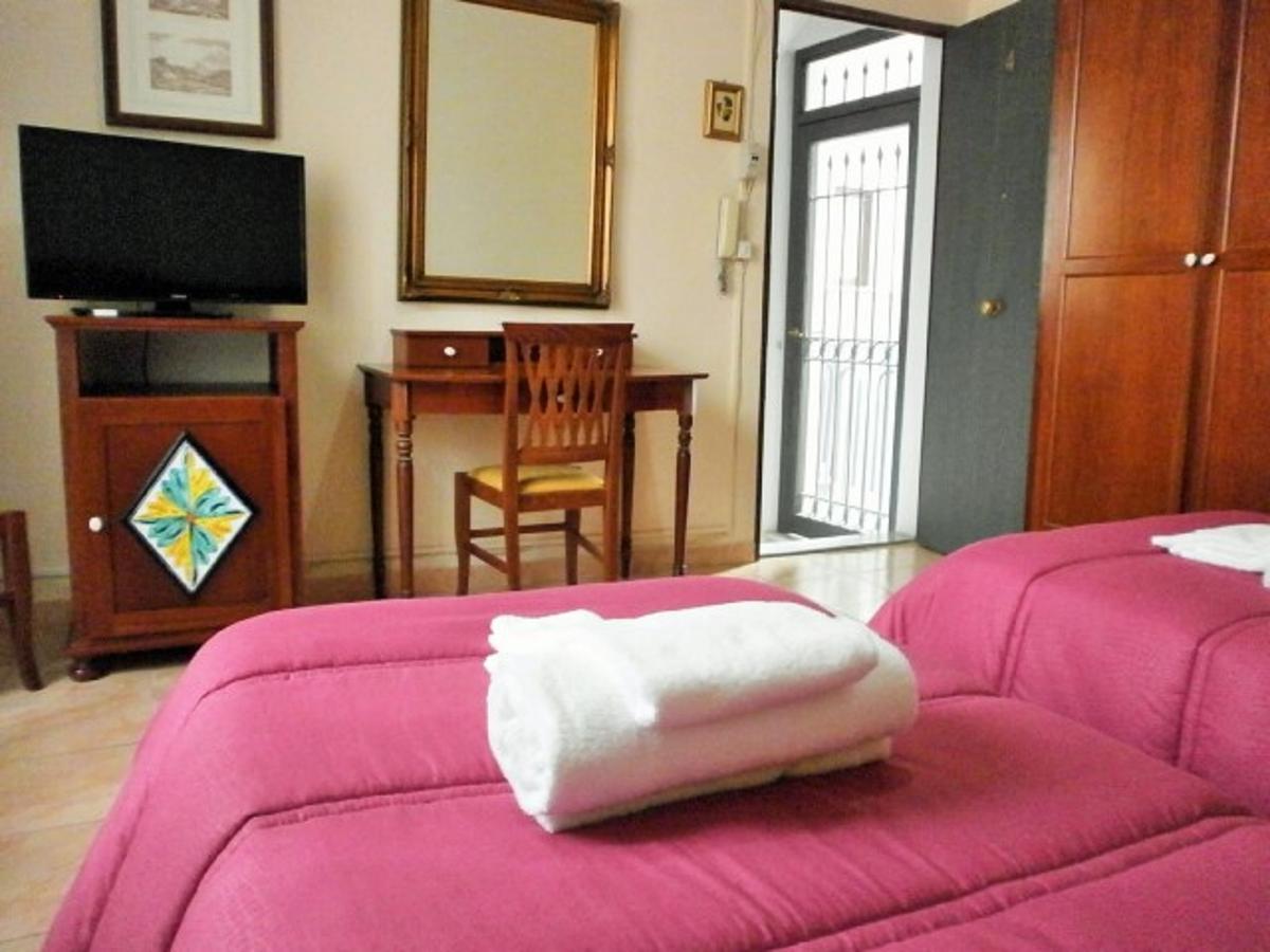 I Cappuccini Rooms Катания Экстерьер фото
